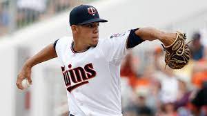 Vezi portofoliul său de fotografie personal de pe pexels →. Berrios Headlines Twins Non Roster Invitees Minnesota Twins