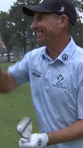 Steven Alker's lead is up to SEVEN strokes in Little Rock 😱