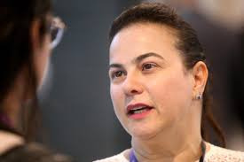 Movimento Bengala Verde quer 'mostrar' à sociedade quem são as pessoas com  baixa visão