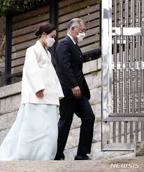 기사 제목과 주요 문장을 기반으로 자동요약한 결과입니다. ì •ì˜ì„  í˜„ëŒ€ì°¨ê·¸ë£¹ íšŒìž¥ ë¶€ë¶€ ì •ì£¼ì˜ ëª…ì˜ˆíšŒìž¥ 20ì£¼ê¸° ì œì‚¬ ì°¸ì„ ë„¤ì´íŠ¸ ë‰´ìŠ¤