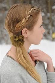 Trendy shags to bobs and lobs, iconic feminine pixie cuts to choppy need inspiration? 82 Of The Most Romantic And Inspiring Side Ponytails