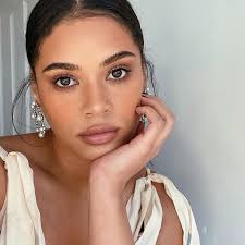 Erin Hampton (erinahampton9)