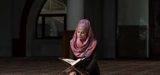 Dzikir juga bisa dilakukan untuk memohon pengampunan pada allah dengan beristighfar dan bertobat. Delapan Amalan Yang Bisa Dilakukan Wanita Saat Haid