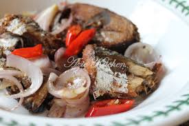 Masakan ini juga sangat sihat kerana tiada minyak dan sesuai untuk. Ikan Rebus Goreng Kegemaran Saya Azie Kitchen