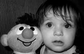 She Looks For News”