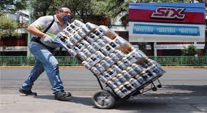 Variedad de cervezas artesanales e importadas. Se Llevan Toda La Cerveza De Los Six De Yucatan Ante La Ley Seca Sureste Informa
