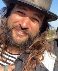 Can someone edit a photo to add a smile?