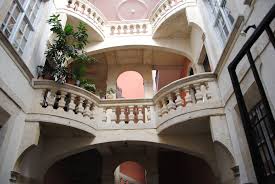 Epingle Sur A La Decouverte De Nimes France