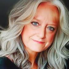 Should the Eiffel Tower be moved downtown?