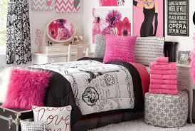 How To Decorate Your Dorm Room Based On Your Zodiac Sign Paris Decor Bedroom Paris Themed Bedroom Decor Paris Room Decor