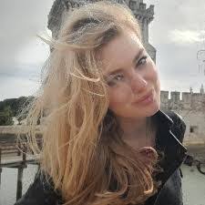 Charlotte Langley's Instagram, Twitter & Facebook