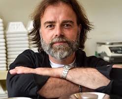 Rubrica. DENTRO LA CUCINA DI STEFANO VEGLIANI. Simone Bonini: "Gelato a  modo mio"