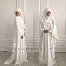They wear traditional wedding dress. Amazon Com Muslim Wedding Dress With Khimar Bridal Hijab Hikkah Costume Islamic Wedding Clothing Handmade
