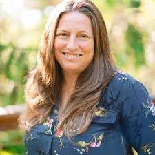 Laura Strunk's Instagram, Twitter & Facebook