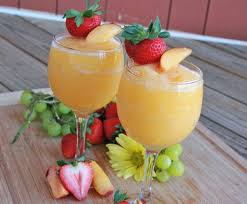 La Slush Au Vin Qui Te Comblera Plus Qu Un Chum Cet Ete Yummy Drinks Slushie Recipe Food