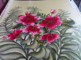 Motif lukisan batik biasanya berupa motif batik tanaman, batik bunga, batik hewan, atau juga batik. Lukisan Corak Batik Bunga Cikimm Com