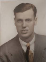 At 17 a Jewish boy joined the Navy to stop the Nazis. Now Sir Alex Polowin  is 97. A #DDay hero. One of our last. He was just given the flag that