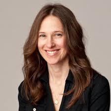 Maureen Tighe's Instagram, Twitter & Facebook