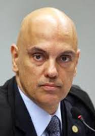 Bolsonaro rompe o silêncio e xing4 Alexandre de Moraes e sua Care....ver  mais