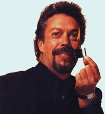 Biography — Tim Curry