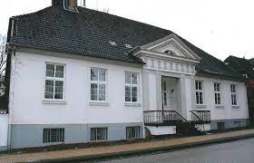 Die wohnung befindet sich im 1.obergeschoss und ist wie folgt aufgeteilt in: 4 Zimmer Wohnung Zu Vermieten 23923 Schonberg Mapio Net
