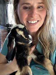 Community Highlights: Meet Natalie Lord DVM of Four Paws