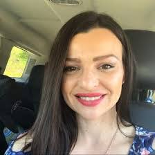 Leanne Powell's Instagram, Twitter & Facebook