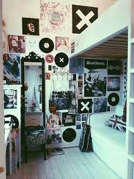15 Tiny Bedrooms To Inspire You Grunge Bedroom Hipster Bedroom Tumblr Rooms