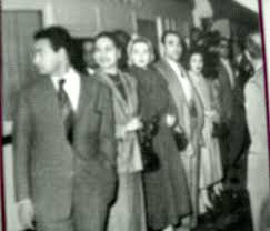 فى قطار الرحمة مع زملائهم من الفنانين Historical Figures Egypt Silver Screen