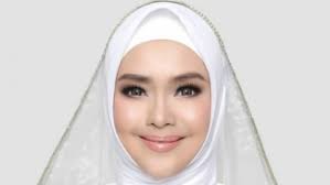 Profil Iyeth Bustami