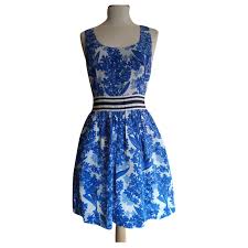 Retail price $325.00 our price $64.00. Juicy Couture Dresses White Blue Silk Ref 177200 Joli Closet