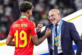 Luis de la Fuente responde a Hansi Flick por la lesión de Lamine Yamal