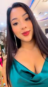 No permitas que nadie apague tu esencia. 🤍✨, Linda noche 🌝, #yourself  #motivation #eloroecuador #pasajeeloro #leylaarias