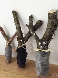 Basteln mit naturmaterialien macht kindern und kleinkindern total spass. Osterhasen Astchen Zum Basteln Osternest Basteln Basteln Ideen Ostern Basteln Fruhling Ostern