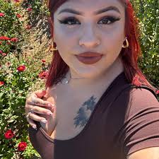 Who is a good nail tech in Georgetown, TX?