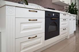 Cabinet Installation Contractors How Many Cabinets Do You Need In 2020 Installing Cabinets Cabinet Kitchen Remodel