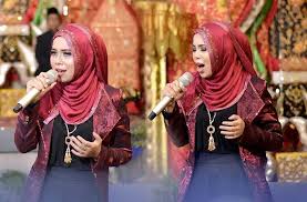 Vanny Vabiola Lirik Lagu Dan Album Discography Lirik Dan Chord Di 2020 Celine Dion The Greatest Showman Beyonce