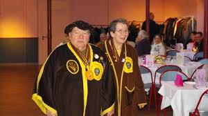 Le Cateau-Cambrésis: pour son dixième anniversaire, la confrérie de la  chaude andouille a fait ripaille