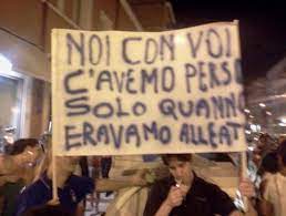 Piangi piccola nazista è solo una delle offese rivolte sui social alla bimba tedesca che, inquadrata allo stadio di wembley, piangeva tra le braccia del papà per la sconfitta della germania. La Ragazza Tedesca Dopo Il Goal Di Del Piero In Germania Italia Facebook
