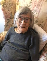 Meet The First Female Marine Recon so THAT MEANS THAT I'M THE NAVIGATOR FOR  FORMYTEAM MY TEAM AIN SSEMES 2 . AND THEN IMALSOPROVIDING ιΜ ALSO PROVIDING  NCI