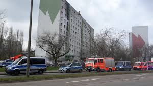 Eine umfrage der technischen universität dortmund und des deutschen instituts für urbanistik, berlin. Hochhausbrand Polizei Ermittelt Wegen Fahrlassiger Brandstiftung B Z Berlin