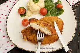 Required fields are marked *. Snitel Din Piept De Pui Diva In Bucatarie