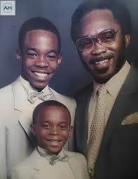 Old photo of Busta Rhymes with his brother and father 🙏