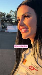 Renee Couch's Instagram, Twitter & Facebook