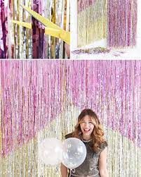 Feeling Inspired By This Unique Diy Photobooth Backdrop Idea Love The Fab Two Tone Sequin Rentmyphotobooth Photo Via Abcnews Girlyanda Fotografii
