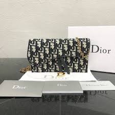 The design is crafted in gray dior oblique jacquard and can hold all the daily essentials. Dior Oblique Saddle Wallet Price Off 78 Www Amarkotarim Com Tr