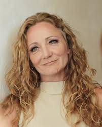 The Art of Handfasting: A complete guide to handfasting ceremonies