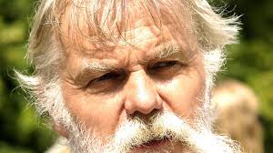 Desert Rats chair hands control to Army