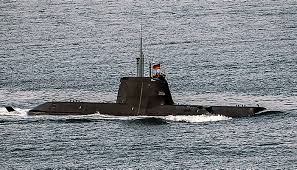 Kazan, kapal selam pertama dari proyek 885m, memasuki laut putih untuk uji coba laut, armada utara awak kapal selam menguji sistem dan mekanisme di posisi bawah air, ujar armada utara. Menyusul Indonesia Singapura Mulai Uji Coba Kapal Selam Tecanggih Di