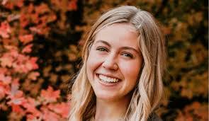 Alisa LeBlanc's Instagram, Twitter & Facebook